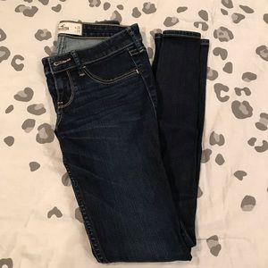 Hollister Dark-Wash Low-Rise Skinny Jeans
